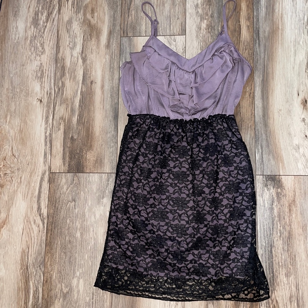 Lace midi dress